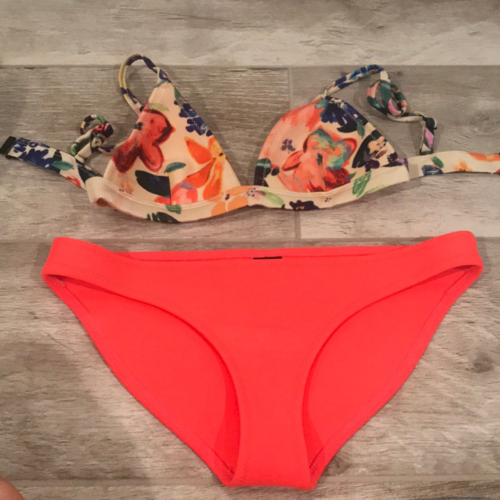 Triangl Bikini